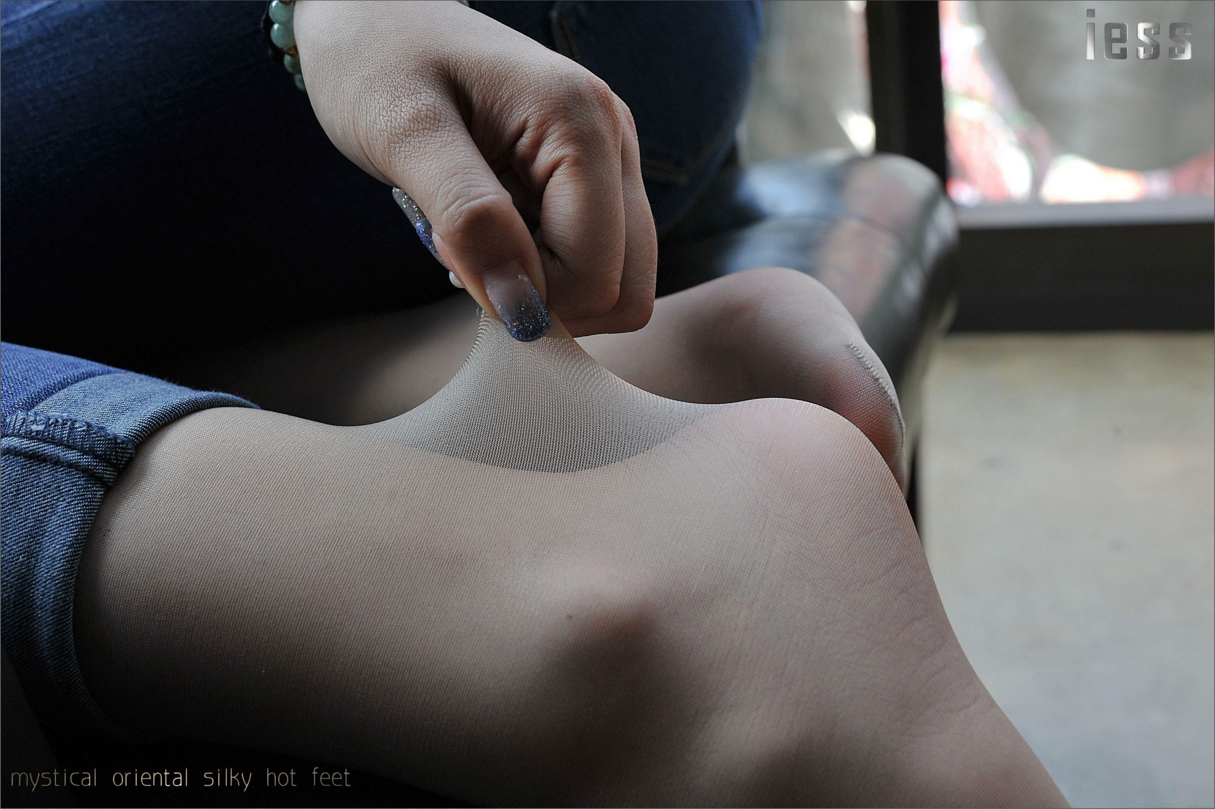 [IESS异思趣向] 2016.10.02 《丝足高跟与牛仔裤 3》张馨月